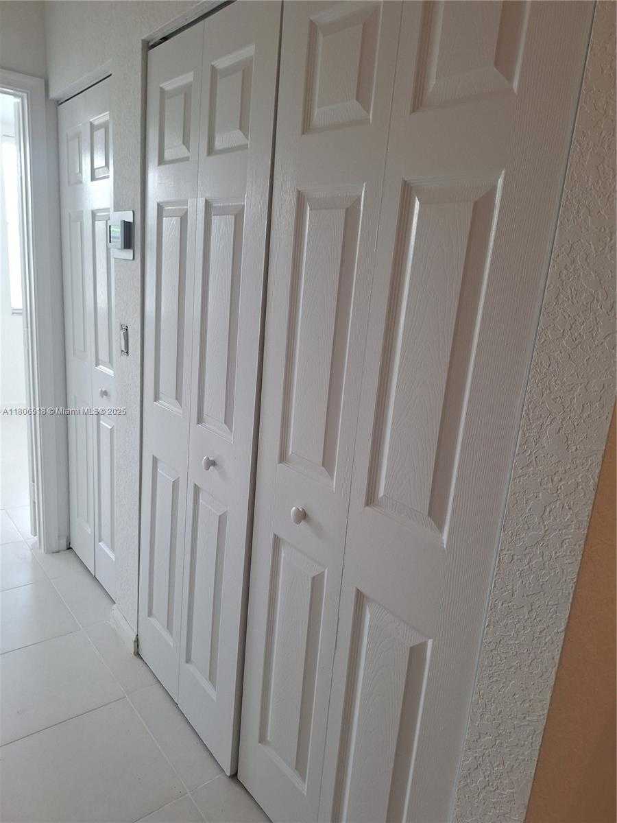 Small Image of 6621 WINFIELD BLVD #1, Margate Number 18