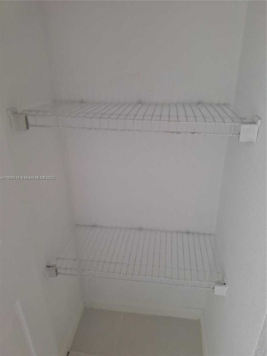 Small Image of 6621 WINFIELD BLVD #1, Margate Number 23