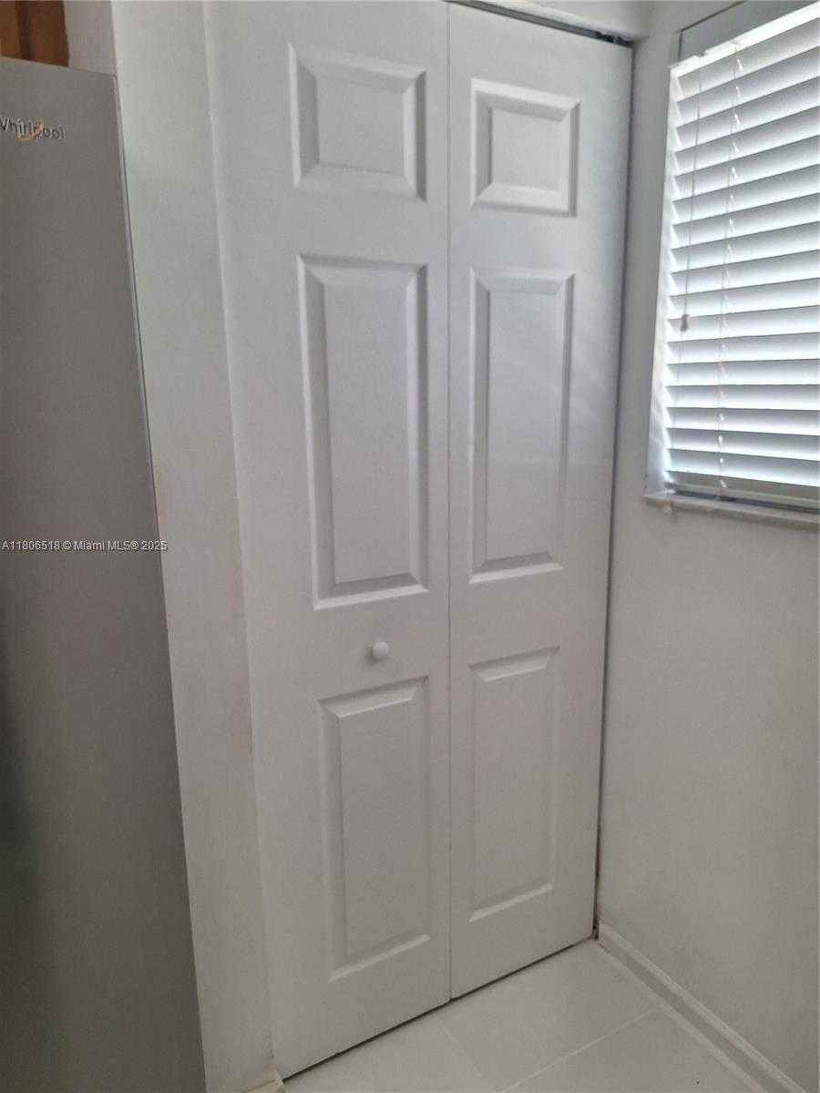 Small Image of 6621 WINFIELD BLVD #1, Margate Number 24