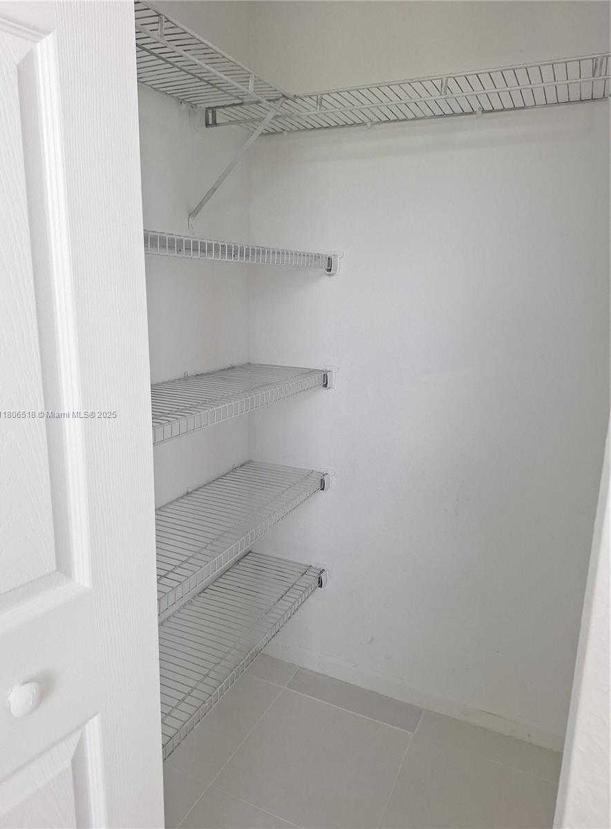 Small Image of 6621 WINFIELD BLVD #1, Margate Number 28