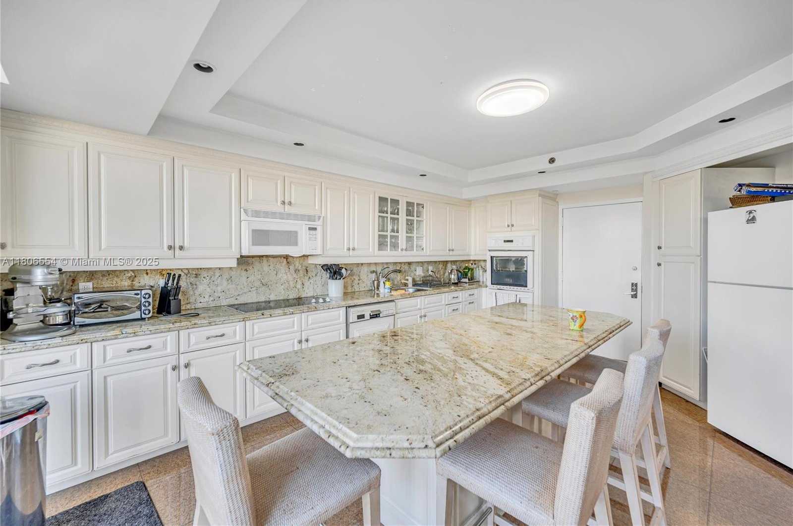 Small Image of 2000 ISLAND BLVD #806, Aventura Number 11