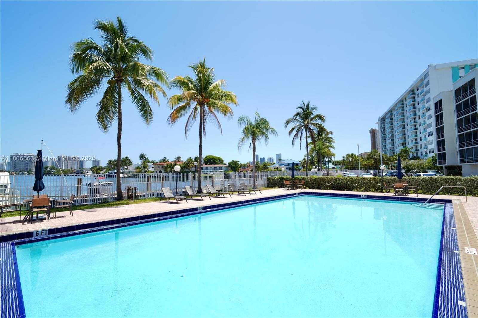 Small Image of 2821 NORTH MIAMI BEACH BLVD #4X, North Miami Beach Number 10