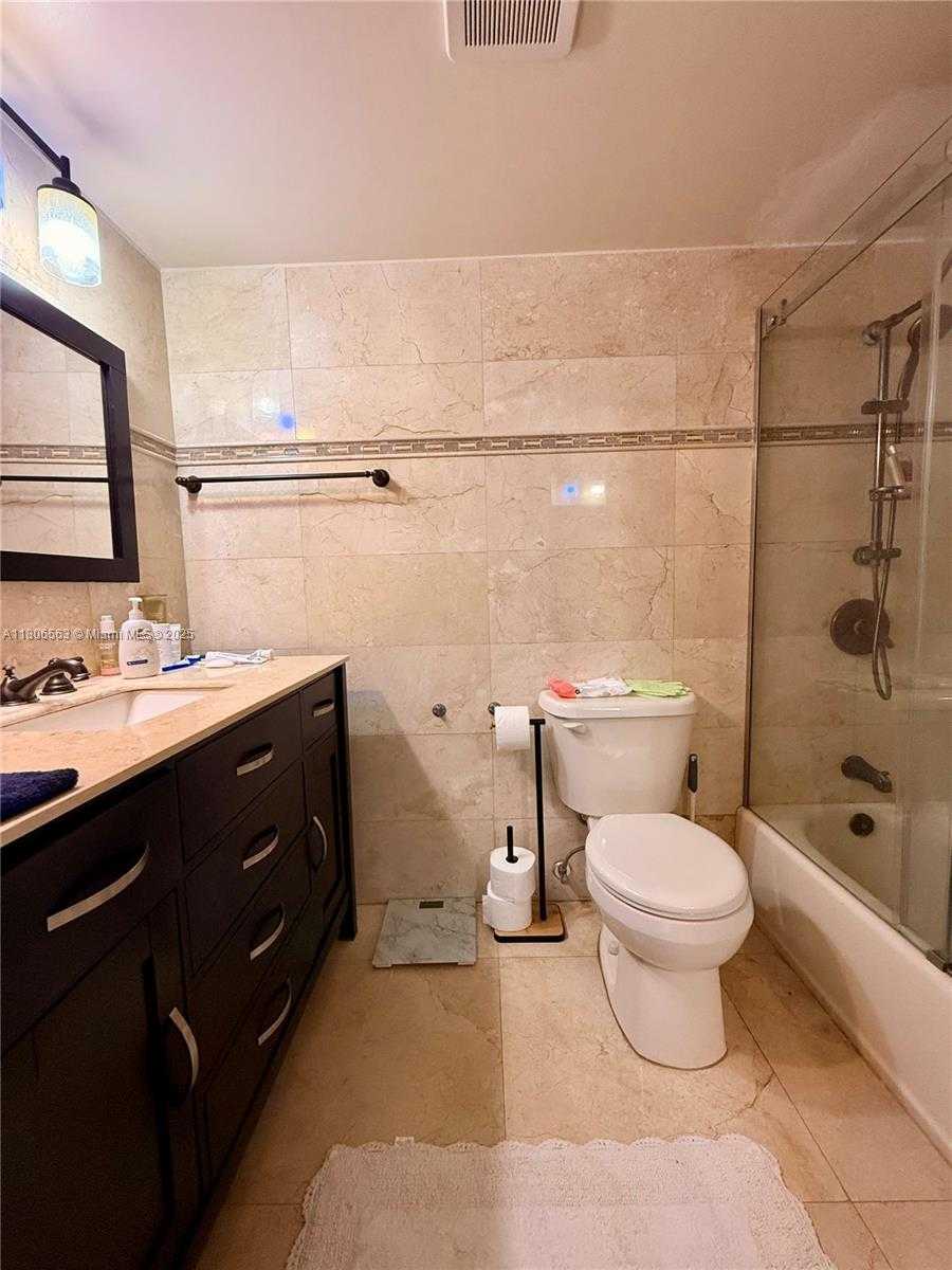 Small Image of 2821 NORTH 163RD ST #Apt 4X, North Miami Beach Number 13