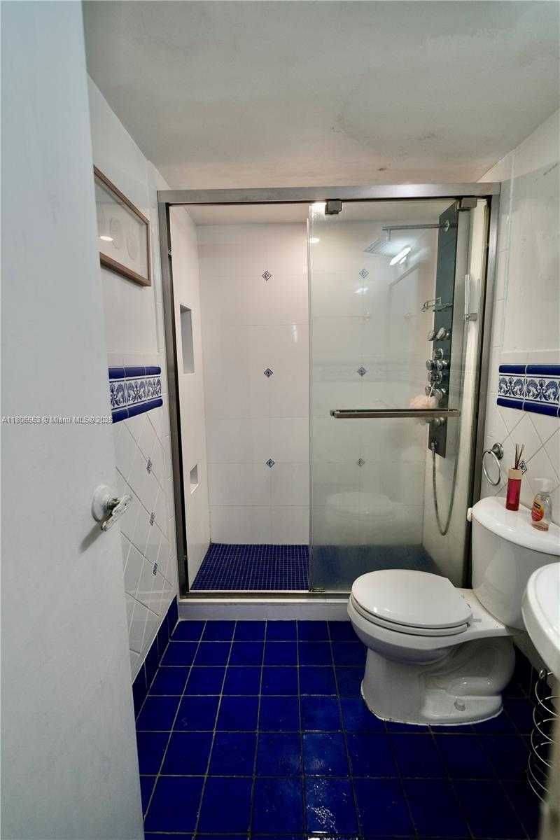 Small Image of 2821 NORTH MIAMI BEACH BLVD #4X, North Miami Beach Number 8