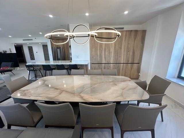 Small Image of 19500 TURNBERRY WAY #12A, Aventura Number 12