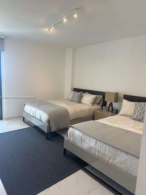 Small Image of 19500 TURNBERRY WAY #12A, Aventura Number 25