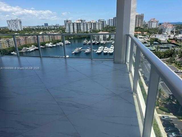 Small Image of 19500 TURNBERRY WAY #12A, Aventura Number 41