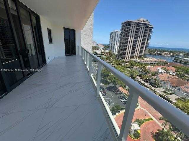 Small Image of 19500 TURNBERRY WAY #12A, Aventura Number 42