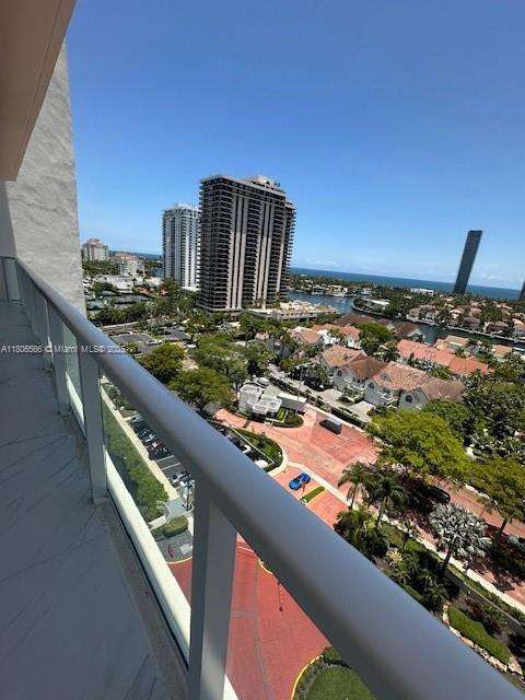 Small Image of 19500 TURNBERRY WAY #12A, Aventura Number 48