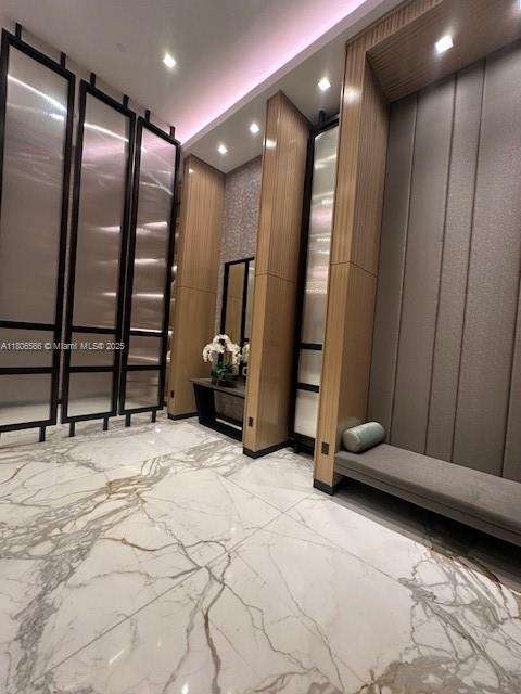 Small Image of 19500 TURNBERRY WAY #12A, Aventura Number 61