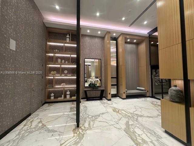 Small Image of 19500 TURNBERRY WAY #12A, Aventura Number 63