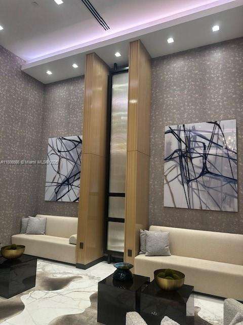 Small Image of 19500 TURNBERRY WAY #12A, Aventura Number 82