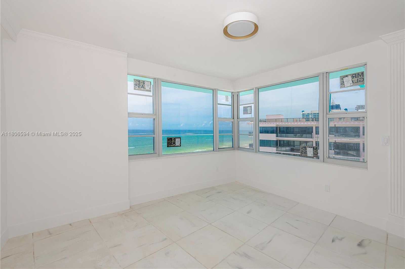 Small Image of 5255 COLLINS AVE #14D, Miami Beach Number 54