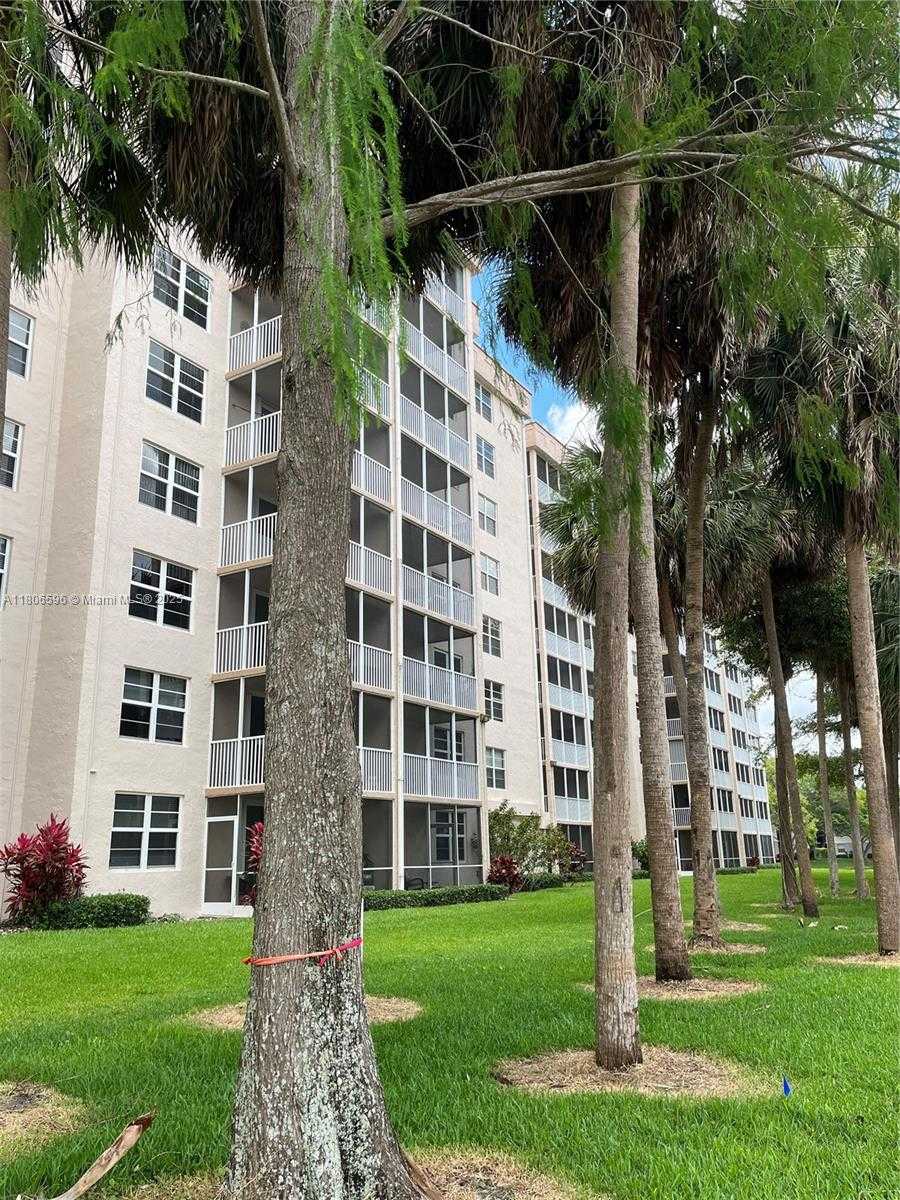 Small Image of 250 JACARANDA DR #303, Plantation Number 2