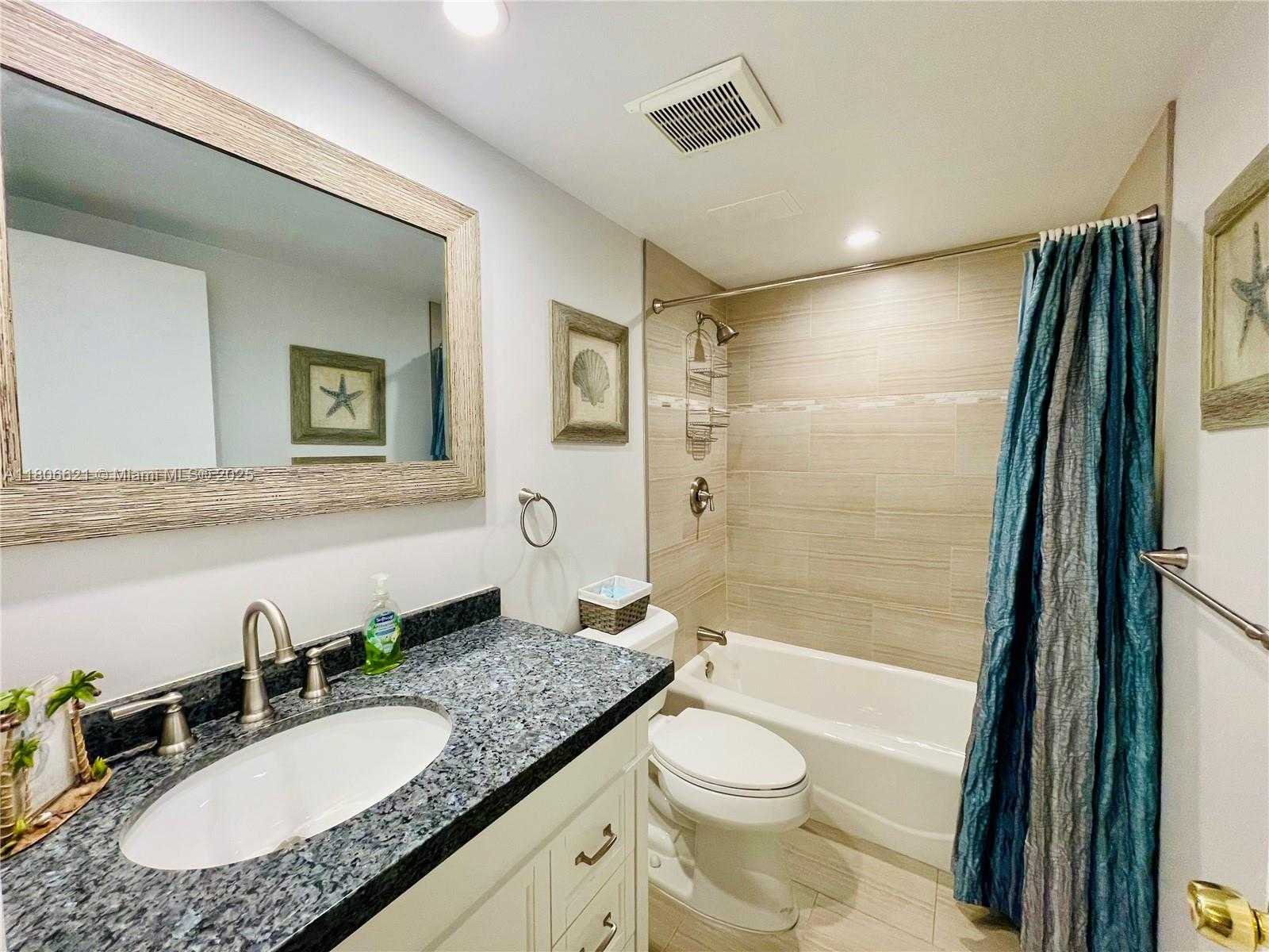 Small Image of 1000 HILLCREST CT #111, Hollywood Number 10