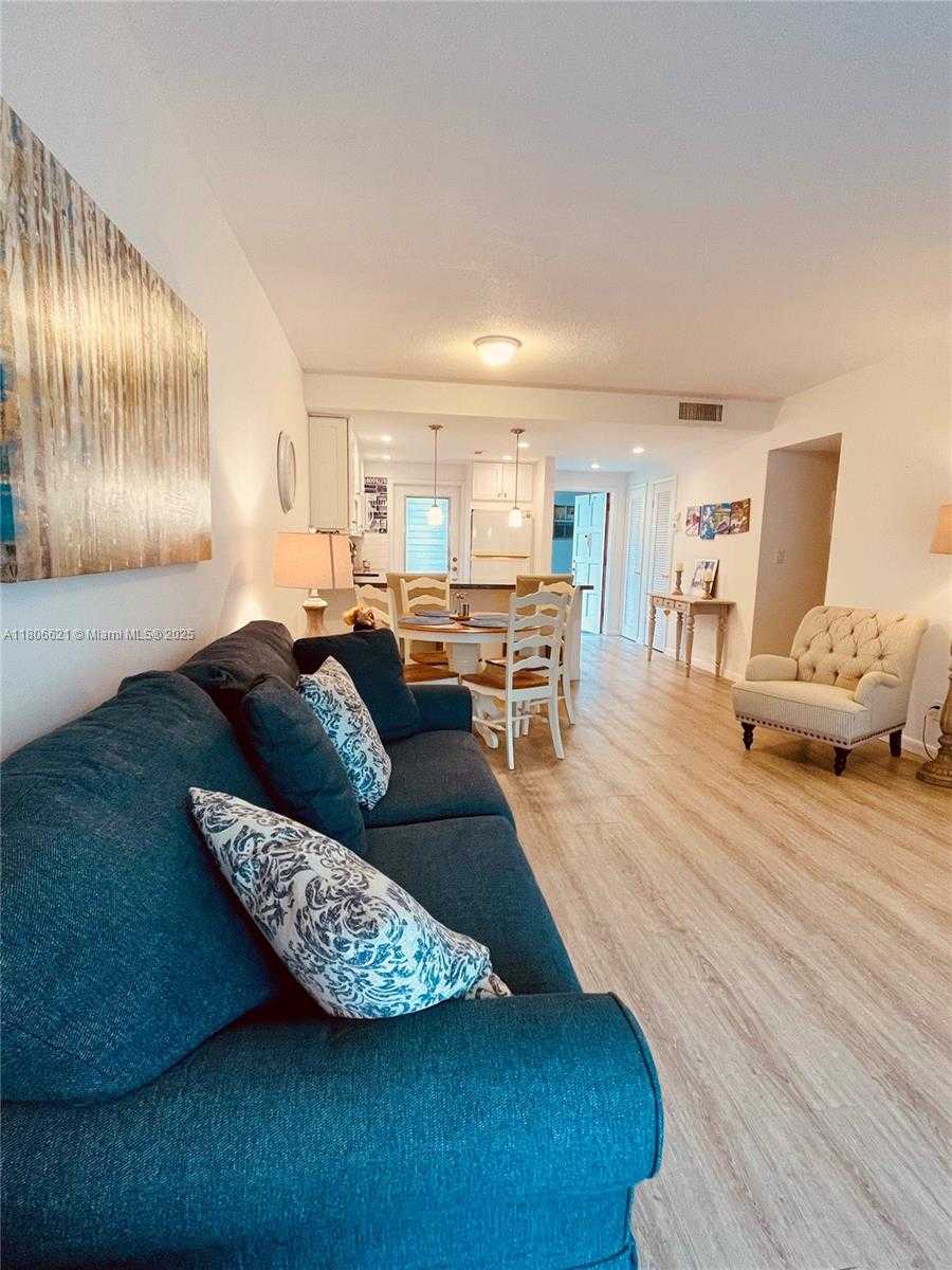 Small Image of 1000 HILLCREST CT #111, Hollywood Number 7