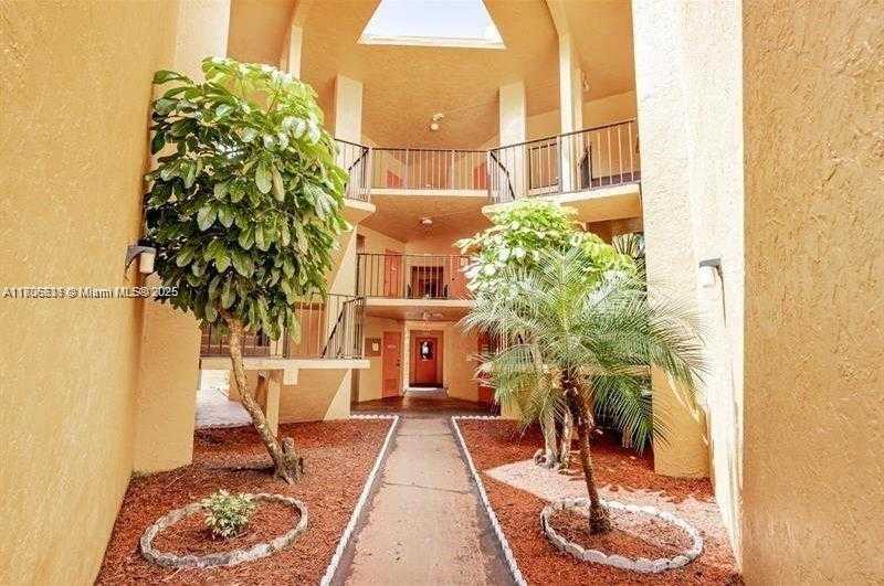 Small Image of 4334 NORTH WEST 9TH AVE #7-2F, Deerfield Beach Number 4