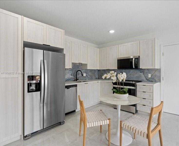 Small Image of 14560 SOUTH WEST 261 TERR, Homestead Number 2