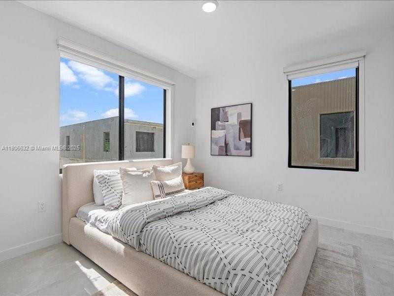 Small Image of 14560 SOUTH WEST 261 TERR, Homestead Number 24