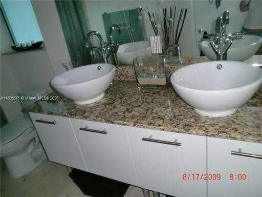 Small Image of 41 SOUTH EAST 5TH ST #2317, Miami Number 8