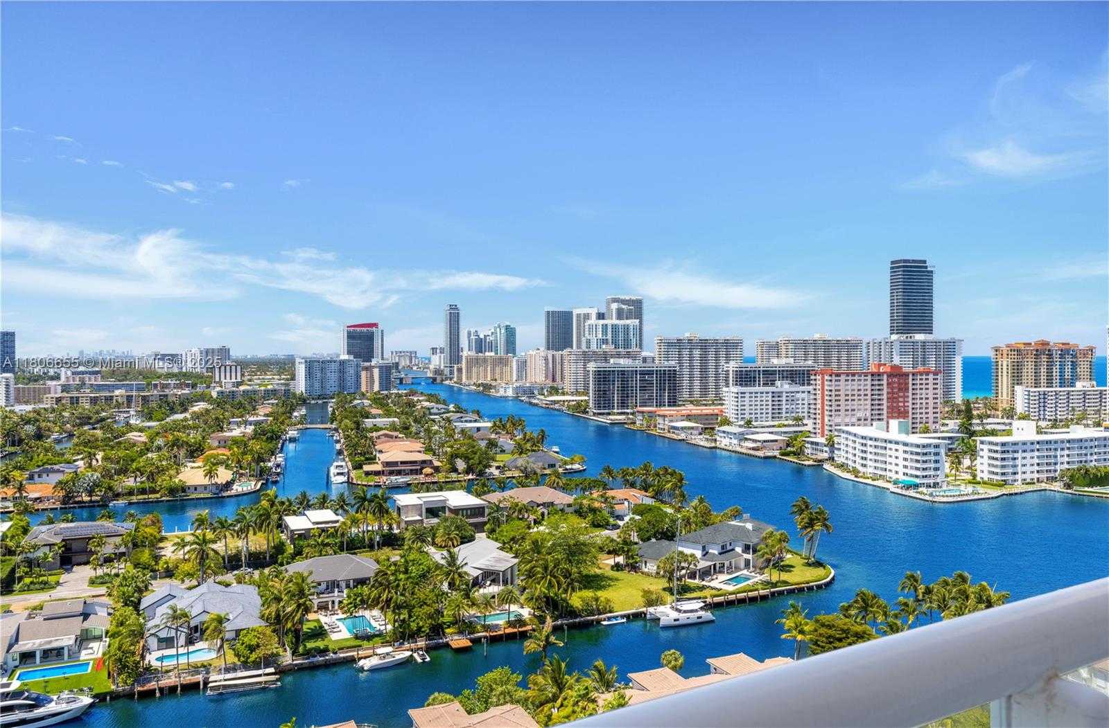 Small Image of 21200 POINT PL #1802, Aventura Number 42