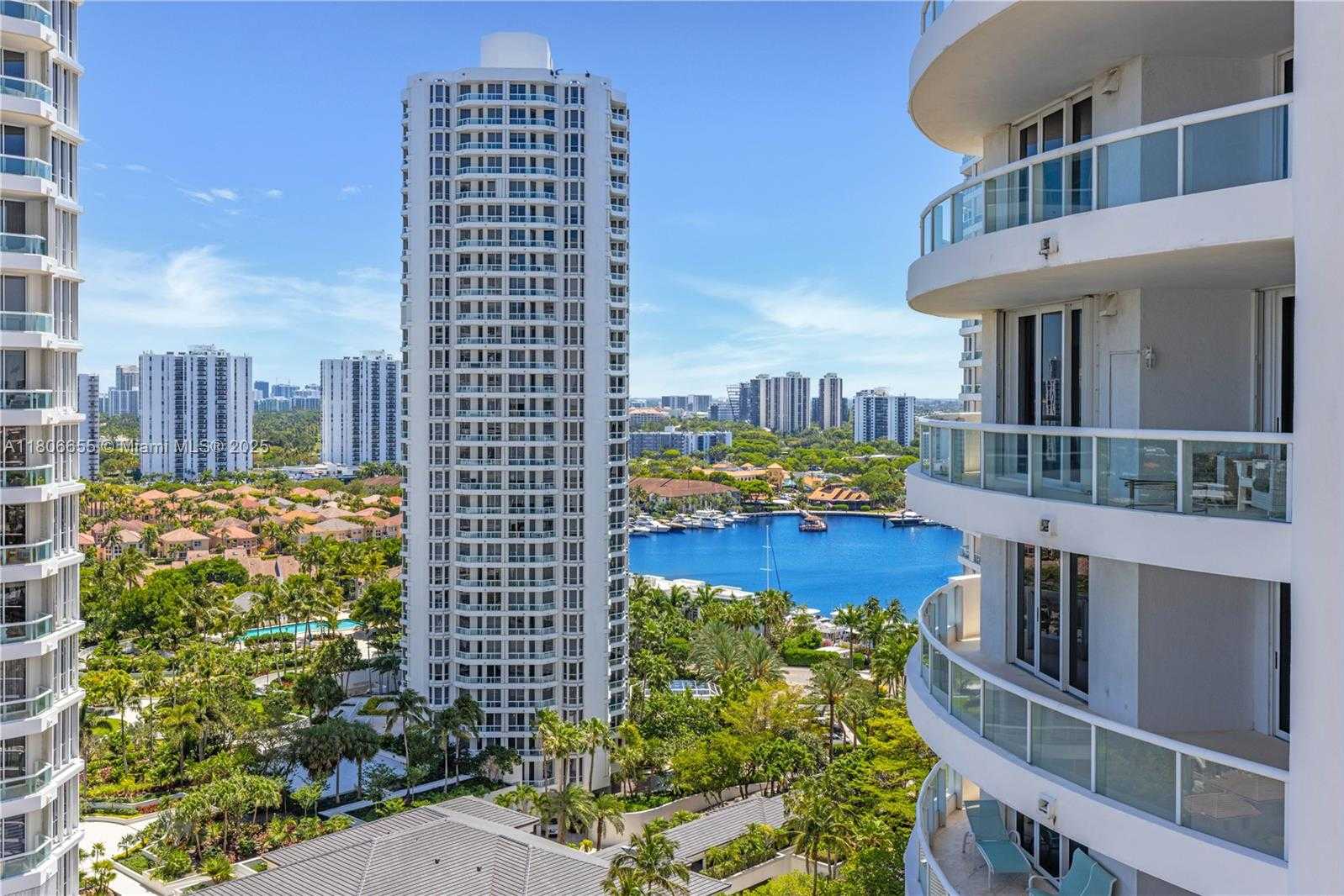 Small Image of 21200 POINT PL #1802, Aventura Number 46