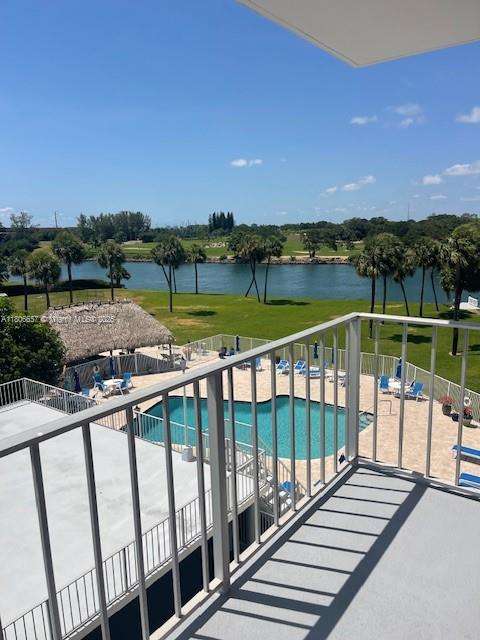 Small Image of 336 GOLFVIEW RD #403, North Palm Beach Number 7