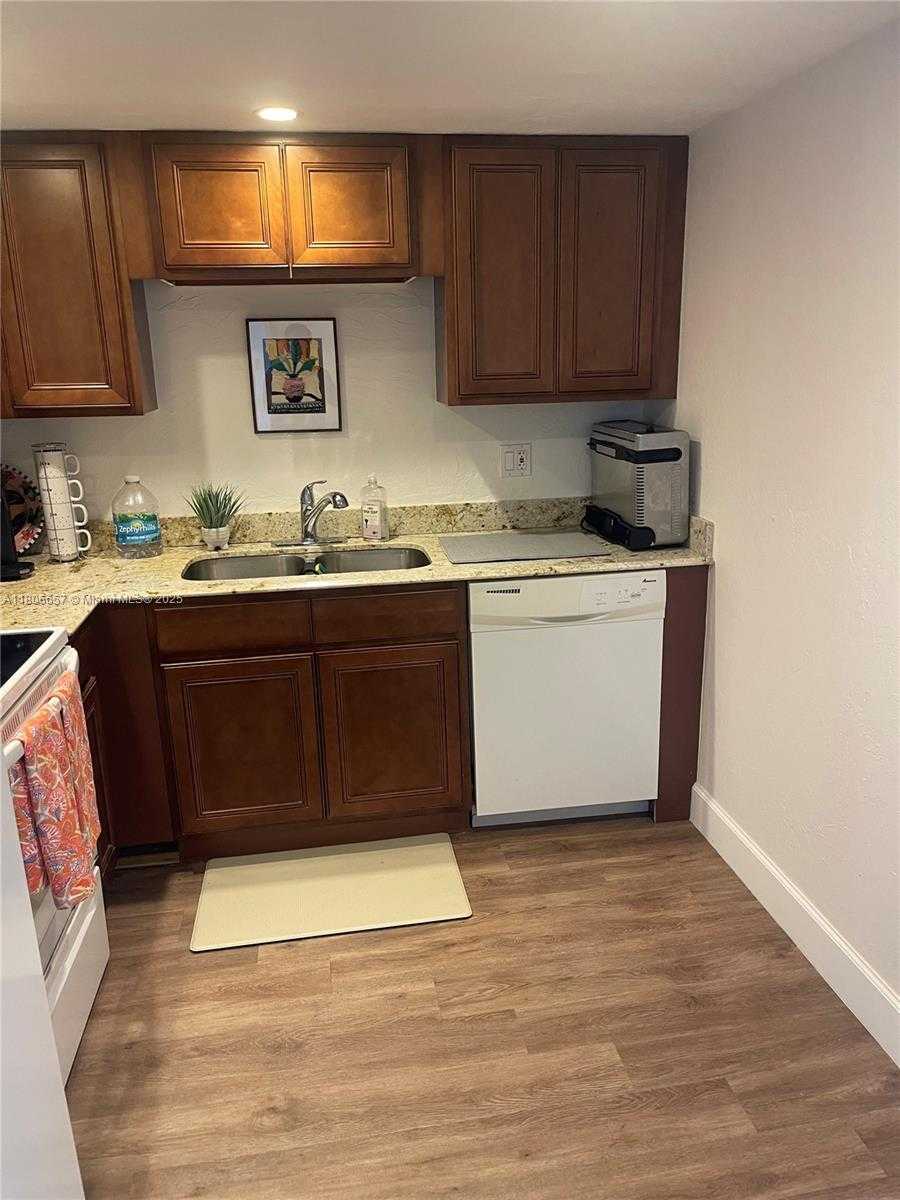 Small Image of 336 GOLFVIEW RD #403, North Palm Beach Number 9