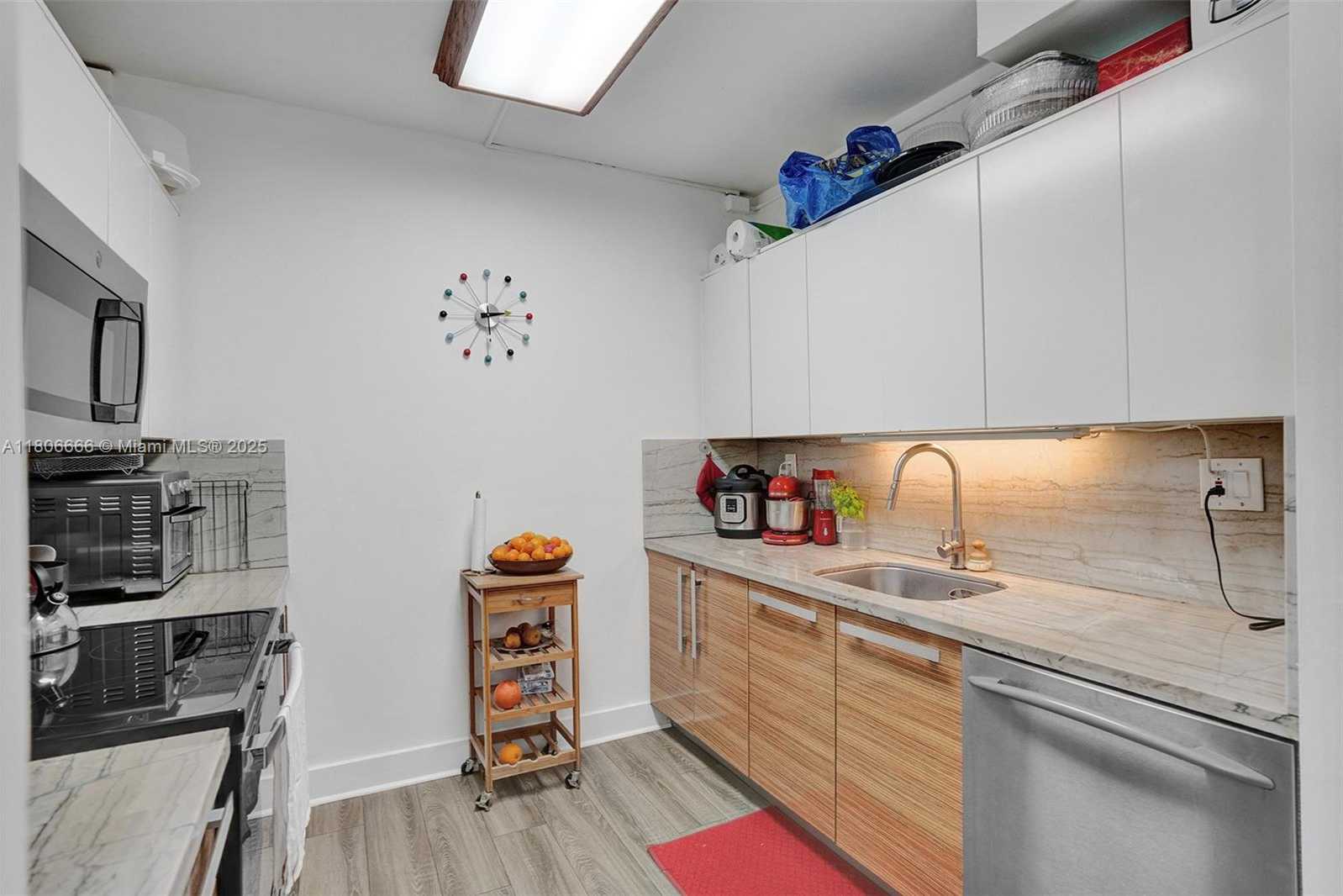Small Image of 161 CRANDON BLVD #325, Key Biscayne Number 14