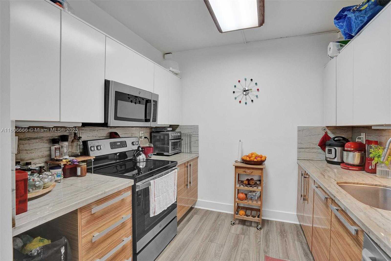 Small Image of 161 CRANDON BLVD #325, Key Biscayne Number 15
