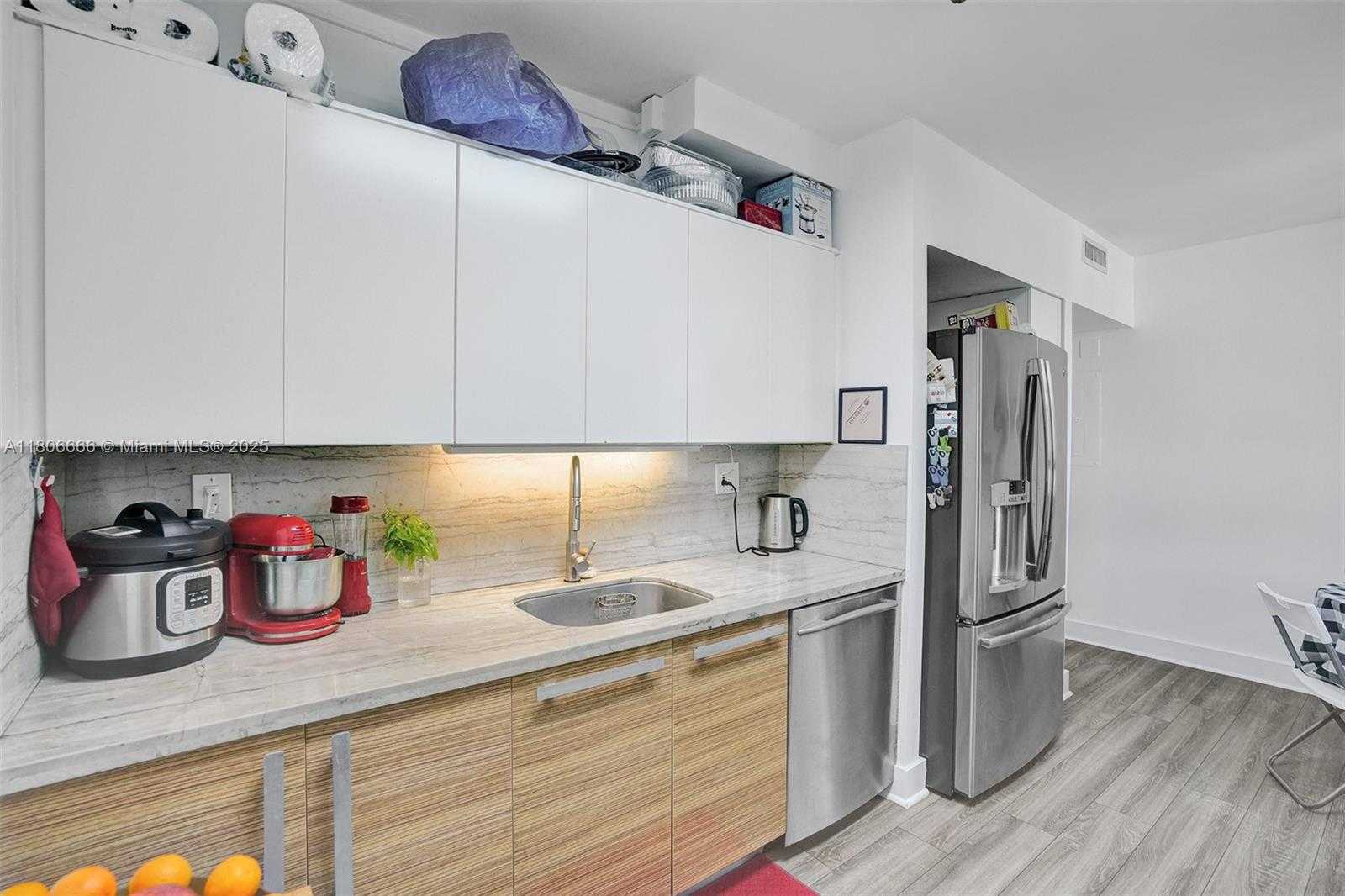 Small Image of 161 CRANDON BLVD #325, Key Biscayne Number 17