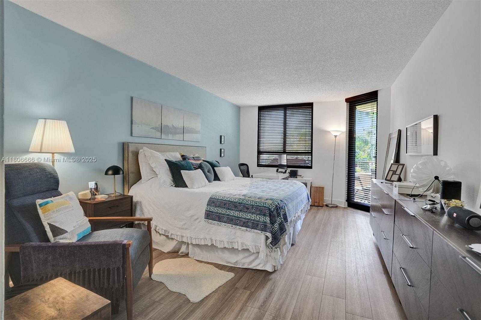 Small Image of 161 CRANDON BLVD #325, Key Biscayne Number 29