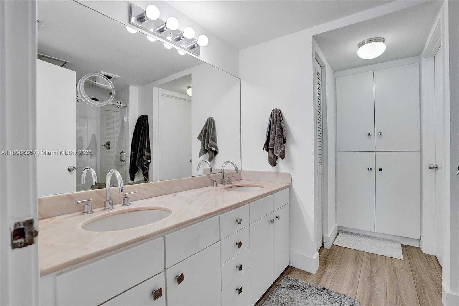 Small Image of 161 CRANDON BLVD #325, Key Biscayne Number 32