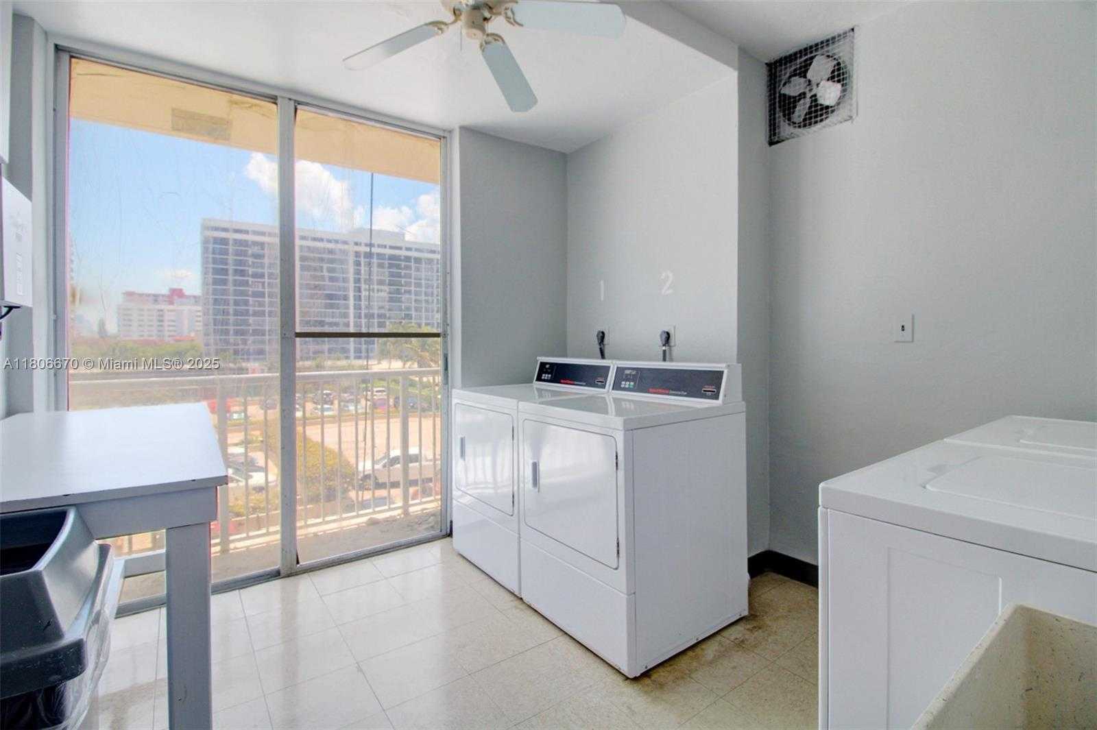 Small Image of 1965 SOUTH OCEAN DR #MQ, Hallandale Beach Number 18