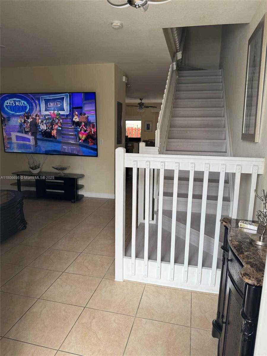 Small Image of 11564 SOUTH WEST 151ST AVE, Miami Number 2