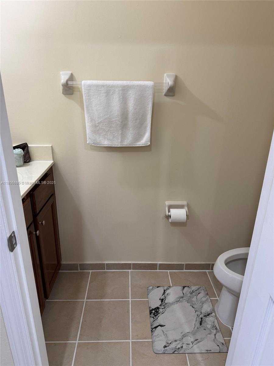 Small Image of 11564 SOUTH WEST 151ST AVE, Miami Number 7