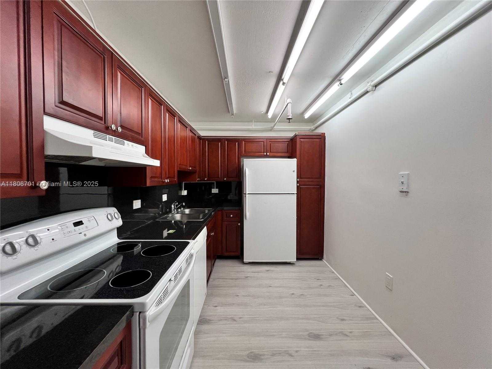 Small Image of 20515 EAST COUNTRY CLUB DR #245, Aventura Number 18