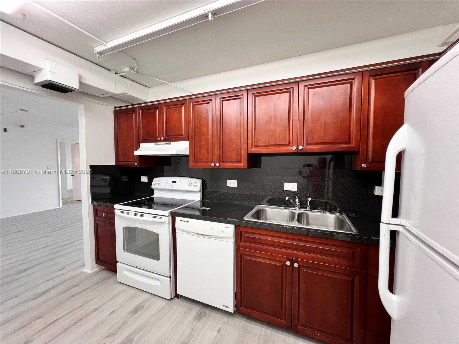 Small Image of 20515 EAST COUNTRY CLUB DR #245, Aventura Number 19