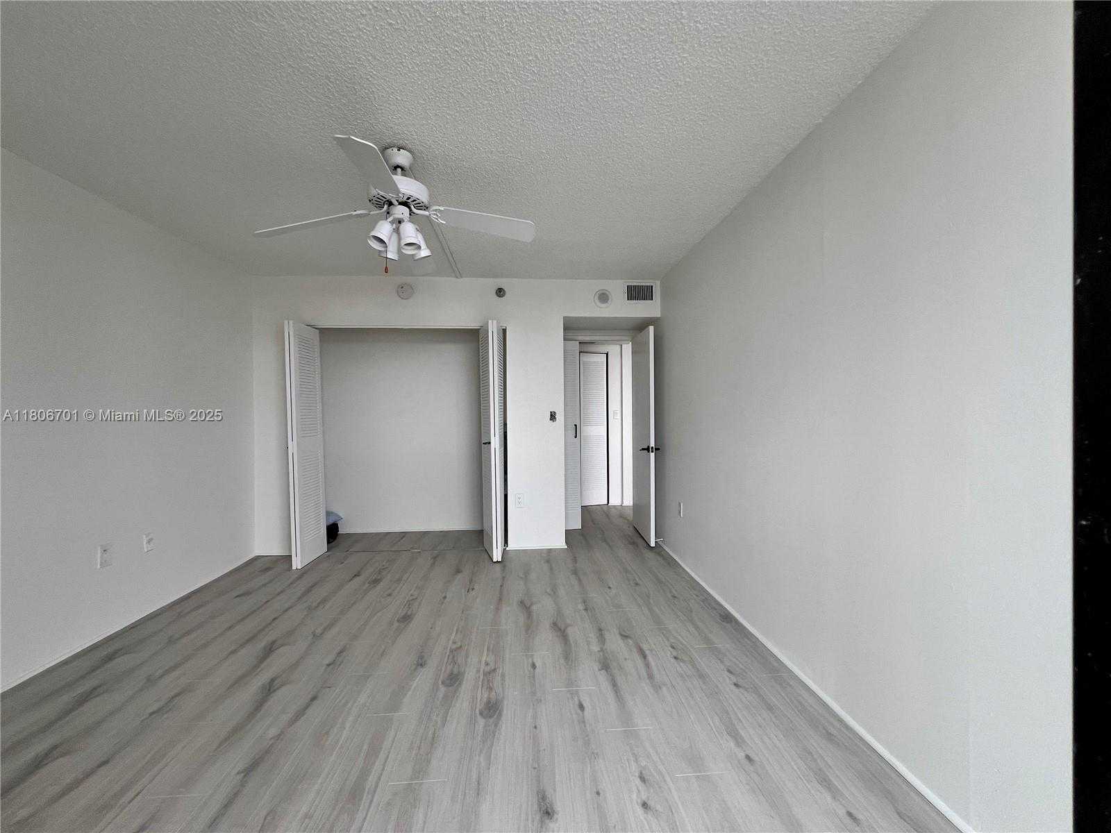 Small Image of 20515 EAST COUNTRY CLUB DR #245, Aventura Number 34
