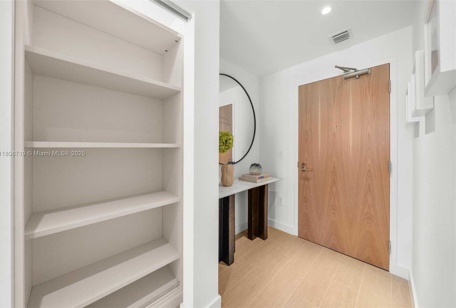 Small Image of 500 ALTON RD #2308, Miami Beach Number 2