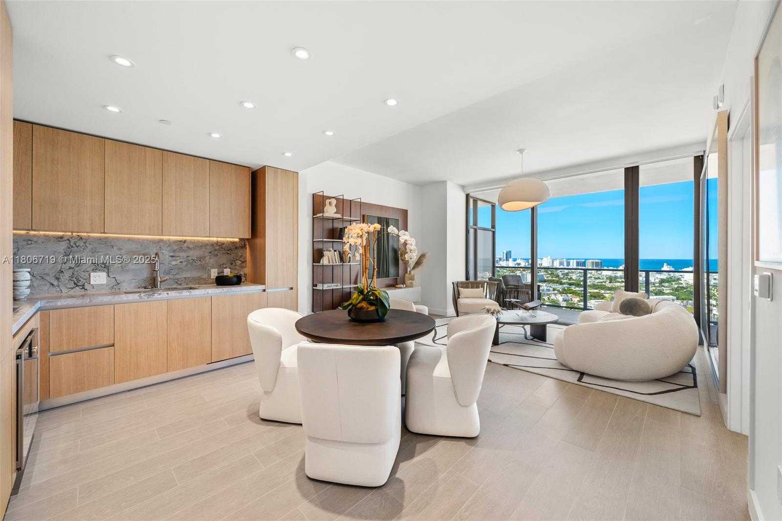 Small Image of 500 ALTON RD #2308, Miami Beach Number 4