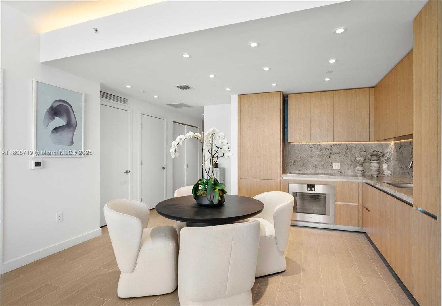 Small Image of 500 ALTON RD #2308, Miami Beach Number 6