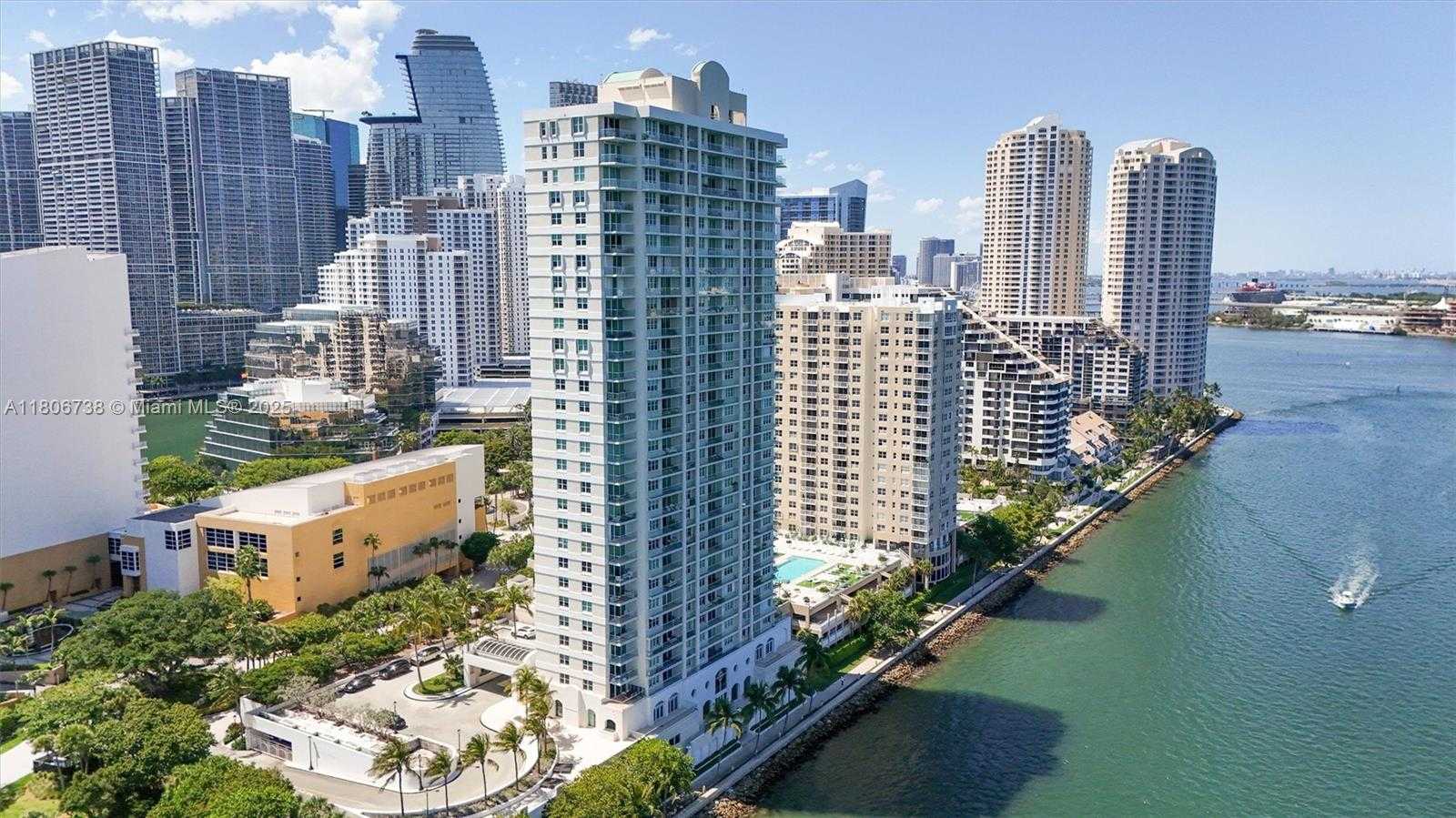 Small Image of 800 CLAUGHTON ISLAND DR #1504, Miami Number 17