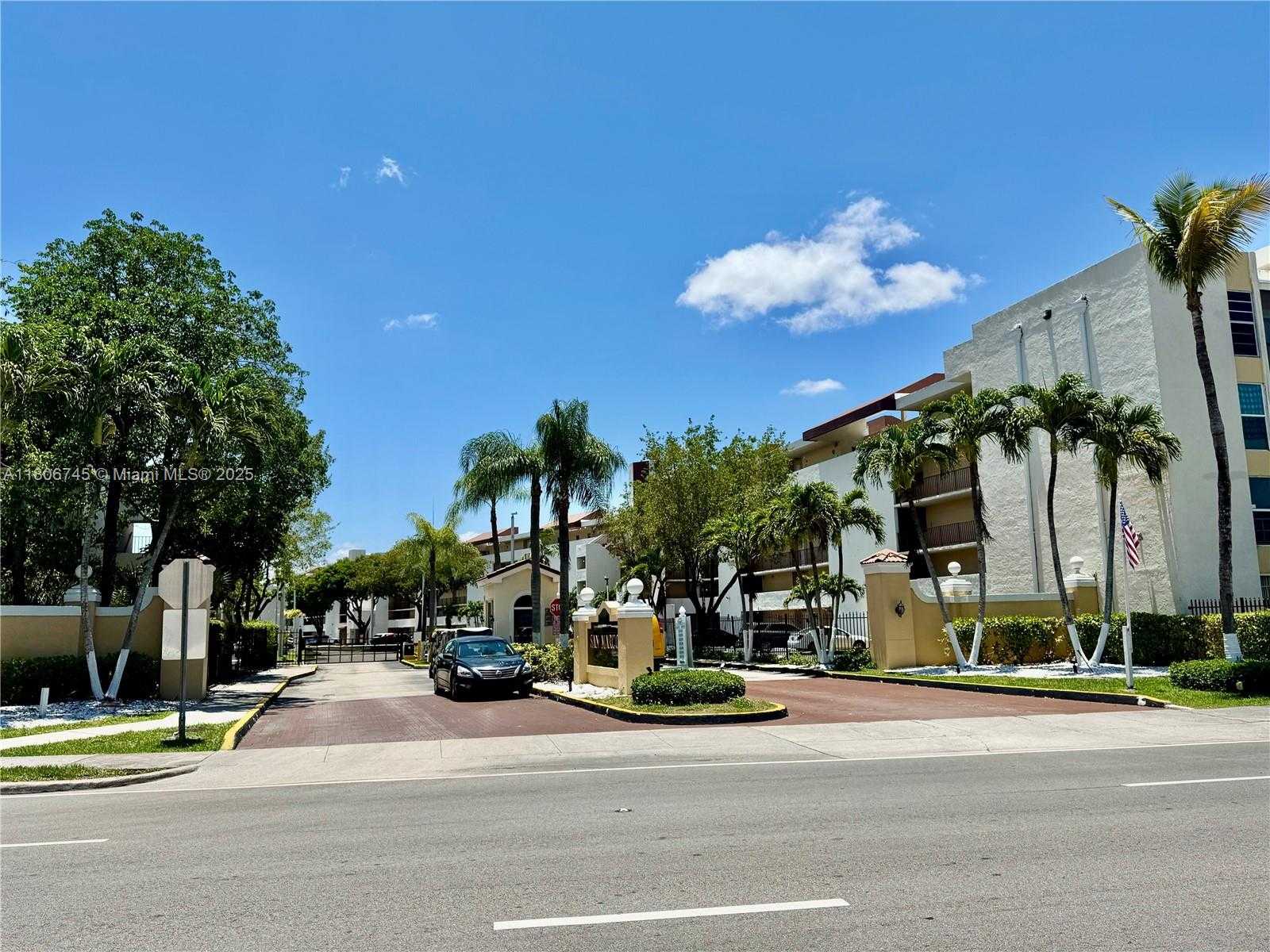 Small Image of 8810 FONTAINEBLEAU BLVD #318, Miami Number 63