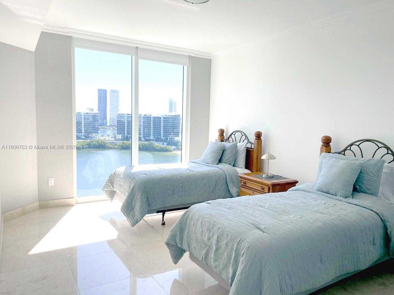 Small Image of 3301 NE 183 ST #1705, Aventura Number 21