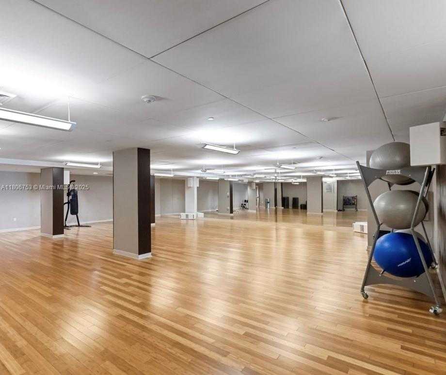 Small Image of 3301 NE 183 ST #1705, Aventura Number 35