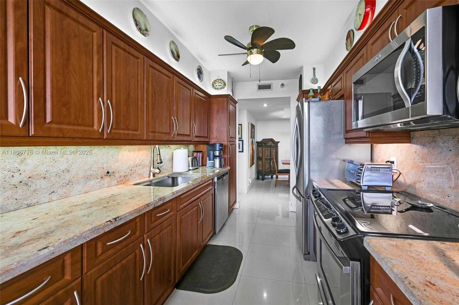 Small Image of 3640 YACHT CLUB DR #502, Aventura Number 10