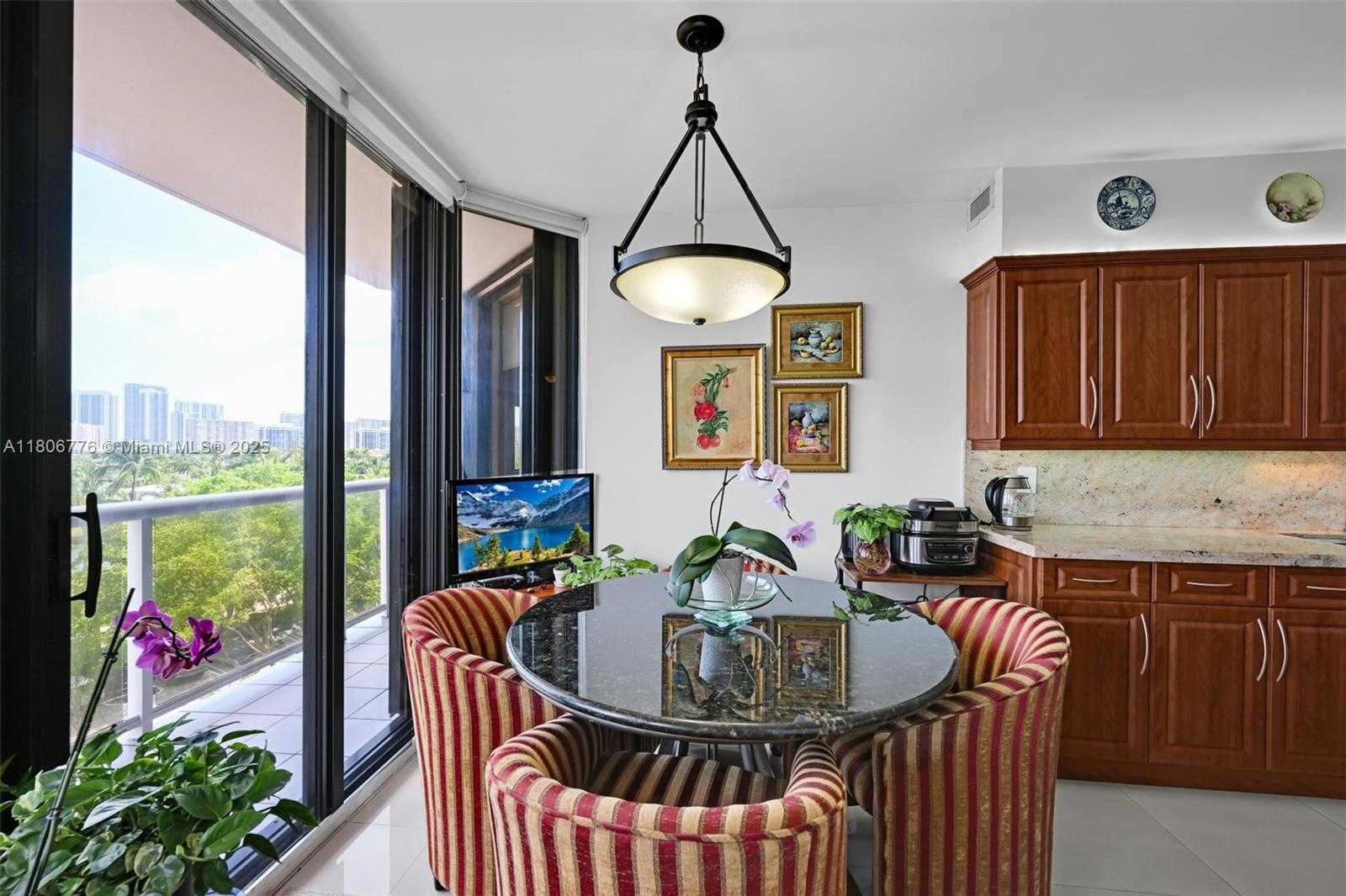 Small Image of 3640 YACHT CLUB DR #502, Aventura Number 11