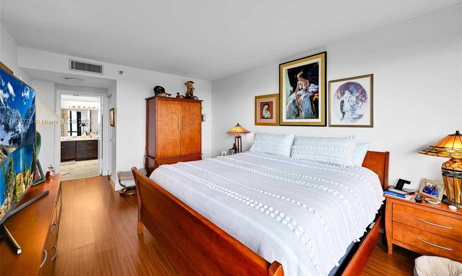 Small Image of 3640 YACHT CLUB DR #502, Aventura Number 13