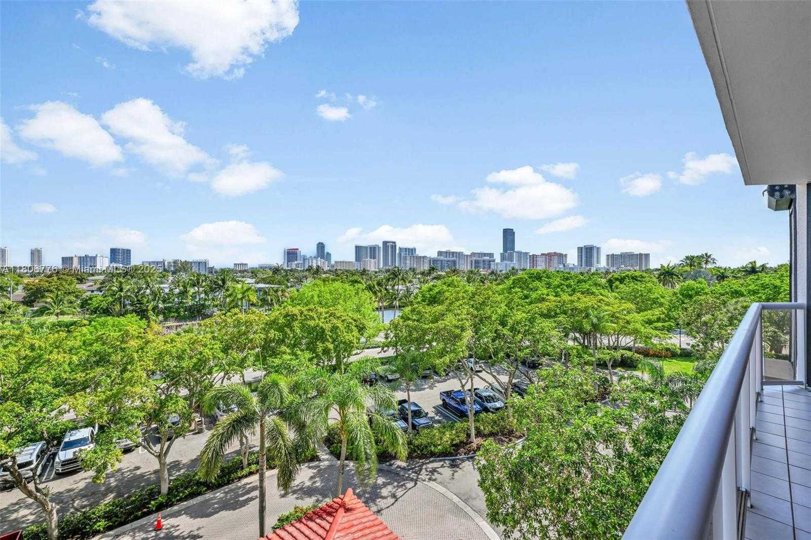 Small Image of 3640 YACHT CLUB DR #502, Aventura Number 18